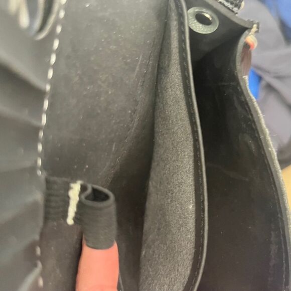 Vtg Little Earth Black Recycled Rubber Bottle Cap Closure Crossbody Purse - Picture 5 of 10